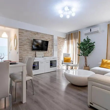 Triana Maestro Deluxe By Valcambre إشبيلية